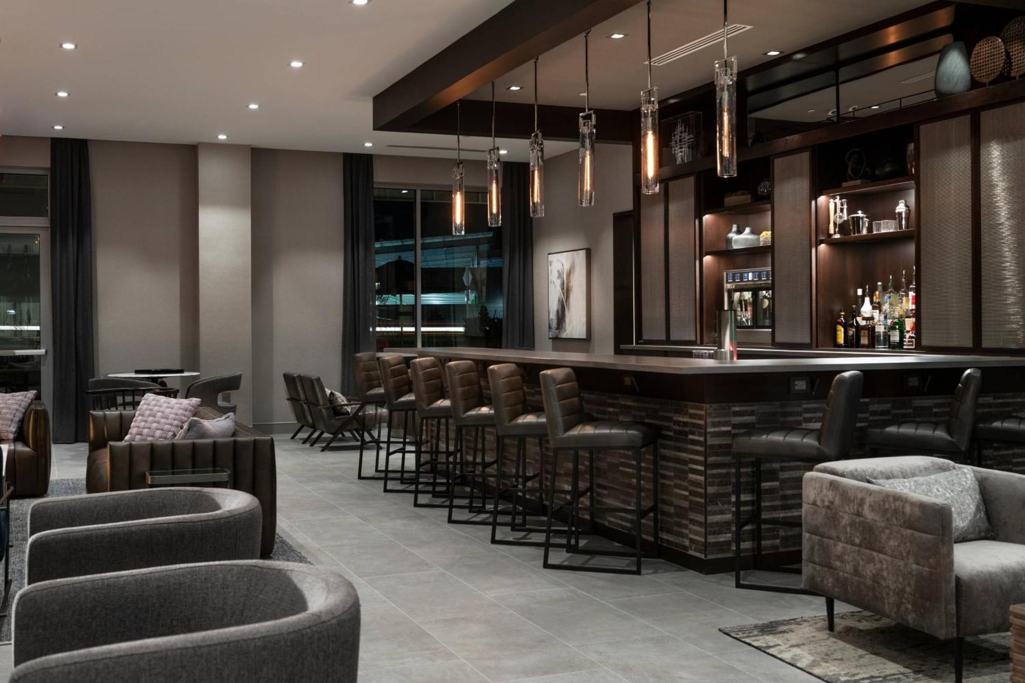 Residence Inn By Marriott Boston Нейтик Экстерьер фото