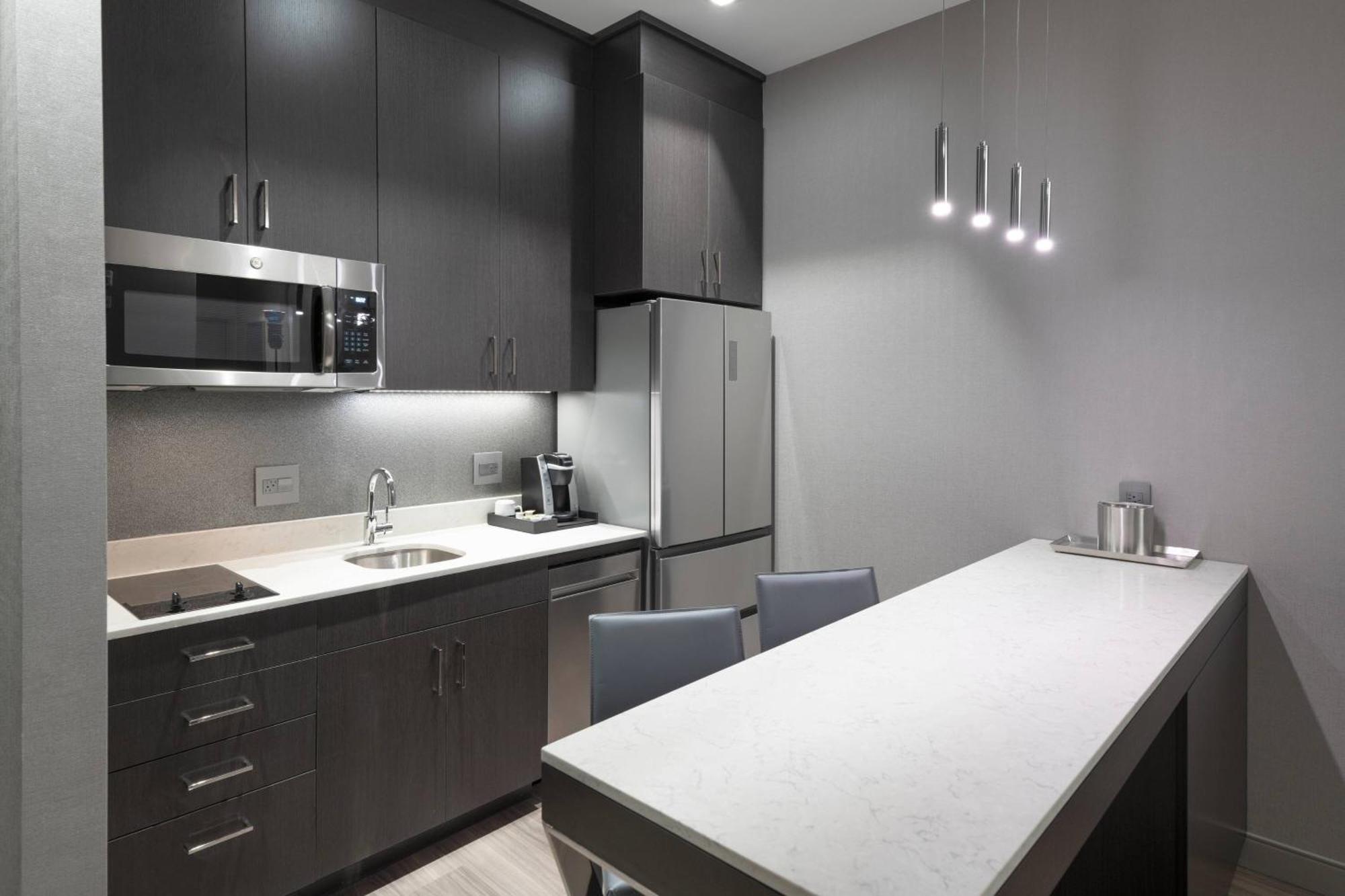 Residence Inn By Marriott Boston Нейтик Экстерьер фото