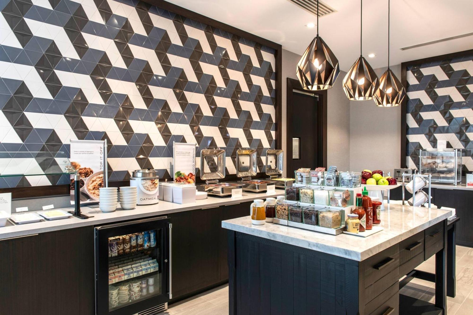 Residence Inn By Marriott Boston Нейтик Экстерьер фото